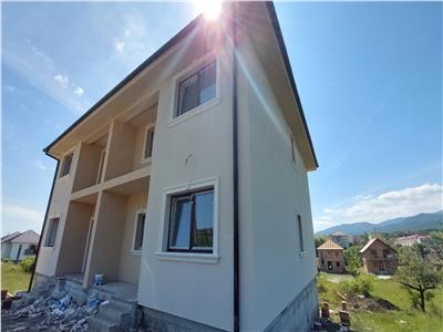 Casa tip duplex cu terasa si pivnita in Cisnadie jud Sibiu