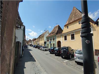 Spatiu comercial de 84 mp cu vitrina de inchiriat pe strada 9 Mai din Sibiu