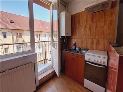 Apartament cu 2 camere si balcon zona OMV - B-dul Vasile Milea